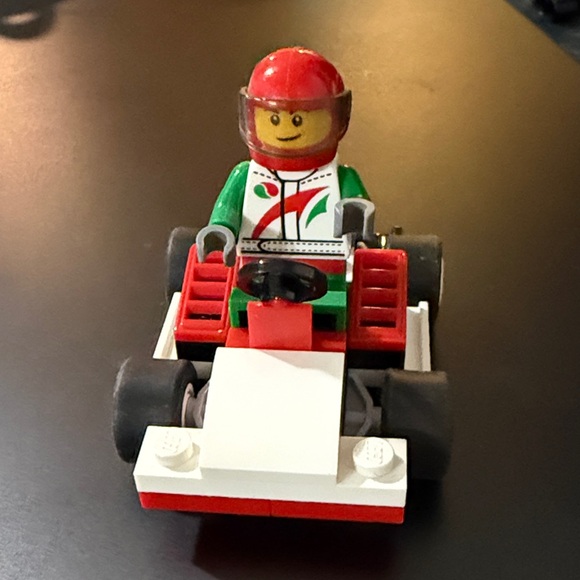 LEGO City Go-Kart Racer Mini Set #30314 - Picture 2 of 11